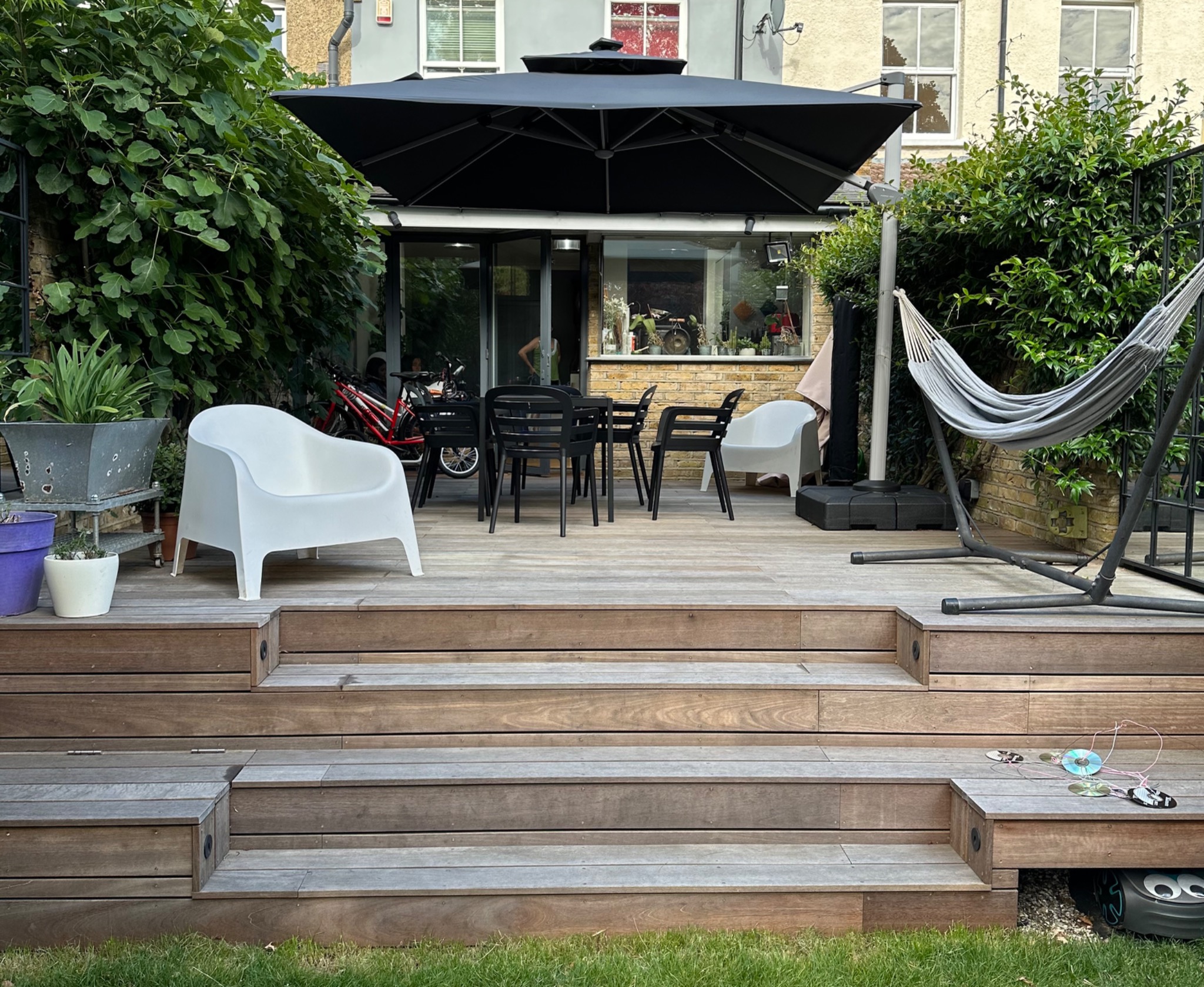 London garden with planting and hard landscaping